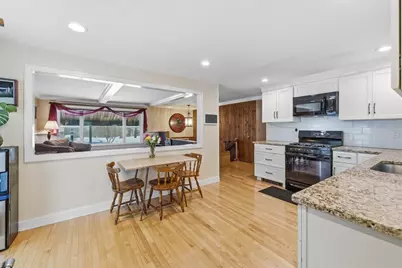 22 Snow Rd, Grafton, MA 01536 - Photo 12