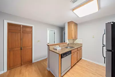 206 Tall Oaks Dr #D, Weymouth, MA 02190 - Photo 4