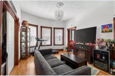 27 Larchmont St, Boston, MA 02124 - Photo 6