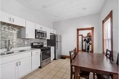 27 Larchmont St, Boston, MA 02124 - Photo 4