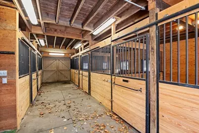 2 Spingler Dr, Hamilton, MA 01982 - Photo 40