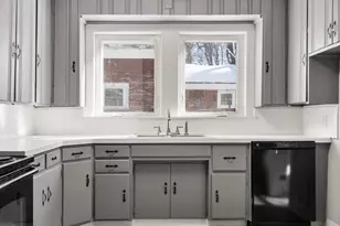 29 Bradstreet Ave, Haverhill, MA 01835 - Photo 12