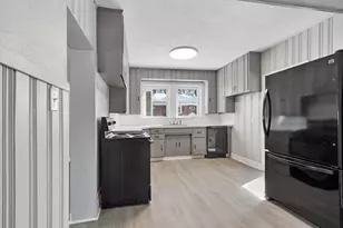 29 Bradstreet Ave, Haverhill, MA 01835 - Photo 16