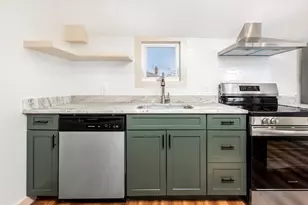 108 Washington St, Marblehead, MA 01945 - Photo 16