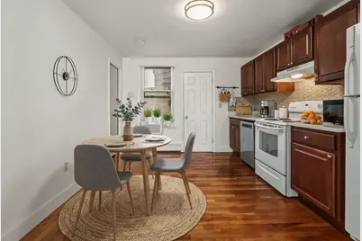 50 Monmouth St #1, Boston, MA 02128 - Photo 4