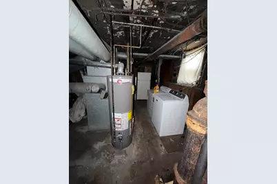 20 Maple St, Saugus, MA 01906 - Photo 10
