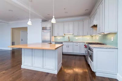 142 Fuller St #4, Brookline, MA 02446 - Photo 2