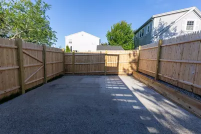 18 Beach St #2, Plymouth, MA 02360 - Photo 2