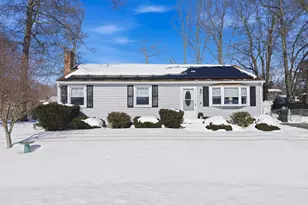 5 Maid Marion St, Oxford, MA 01540 - Photo 1