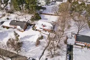 77 Central Park Dr, Holyoke, MA 01040 - Photo 24