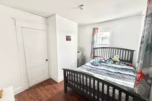 11 Crown St, Springfield, MA 01108 - Photo 8