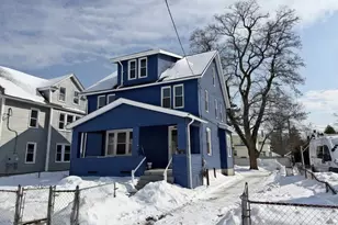 11 Crown St, Springfield, MA 01108 - Photo 2