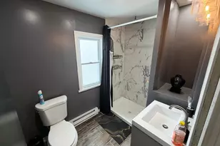 11 Crown St, Springfield, MA 01108 - Photo 12