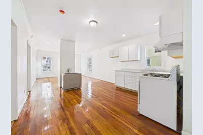 27 Nelson St, New Bedford, MA 02744 - Photo 4