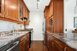 8 Whittier Pl, Boston, MA 02114 - Photo 12