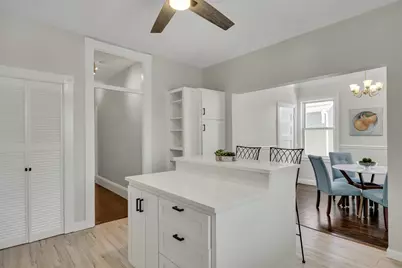 124 Chestnut St #2, Brookline, MA 02445 - Photo 4