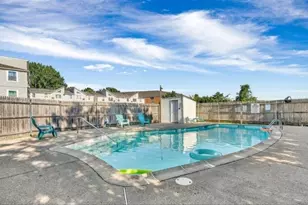 200 Woodlawn Ave, North Providence, RI 02904 - Photo 20