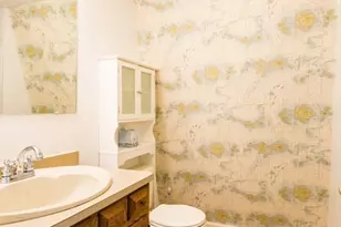 21-22 Beach Dr, West Brookfield, MA 01585 - Photo 20