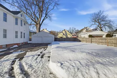 24 Billings St, Chicopee, MA 01013 - Photo 4