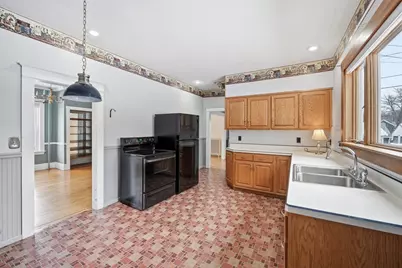 18 Crescent St, Montague, MA 01349 - Photo 8