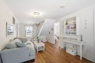 137 Hampton Cir, Hull, MA 02045 - Photo 4