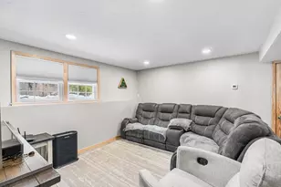 143 Plymouth St, Pembroke, MA 02359 - Photo 24