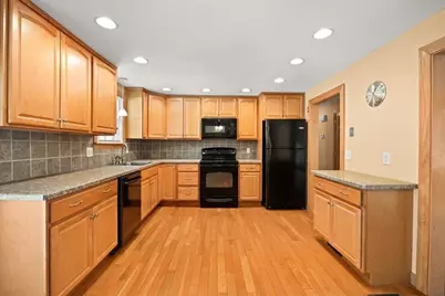 250 East St, Bridgewater, MA 02324 - Photo 10