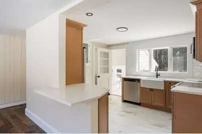 443 Thompson St, Halifax, MA 02338 - Photo 8