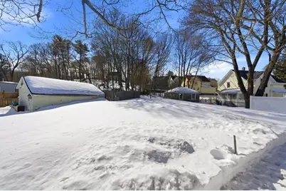 61 Nahant St, Wakefield, MA 01880 - Photo 24