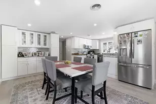 43 Woodside Ln, Arlington, MA 02474 - Photo 6