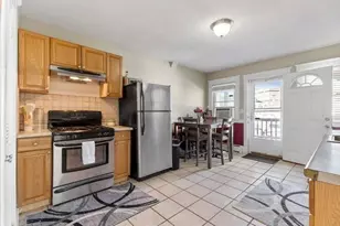 31 Weston St, Waltham, MA 02453 - Photo 2