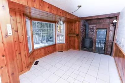 5 Maple St, South Hadley, MA 01075 - Photo 4