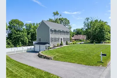 9 Windward Way, Swansea, MA 02777 - Photo 2