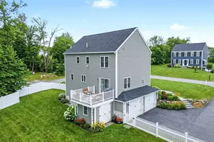 9 Windward Wy, Swansea, MA 02777 - Photo 6