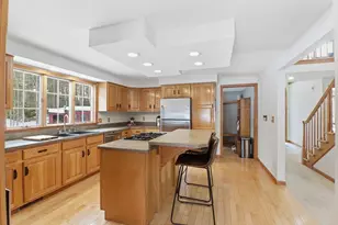 44 Kensington Ave, Westfield, MA 01085 - Photo 6