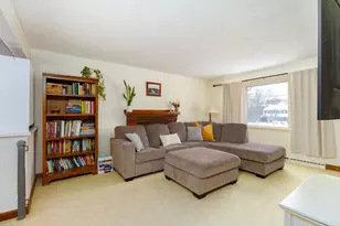 839 Lincoln St, Franklin, MA 02038 - Photo 2