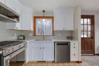 839 Lincoln St, Franklin, MA 02038 - Photo 8