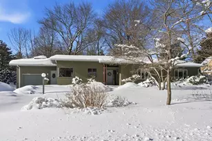 17 North St, Lexington, MA 02420 - Photo 2