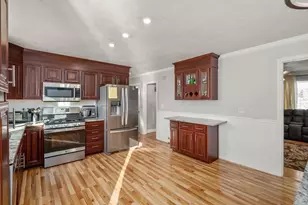 231 Lapham St, Fall River, MA 02721 - Photo 22