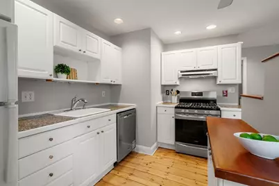 106 Brook Street, Brookline, MA 02445 - Photo 6