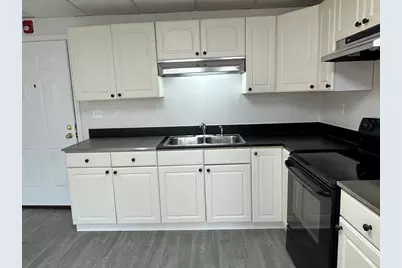 64 Jireh St #2W, New Bedford, MA 02745 - Photo 6