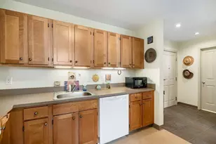 24 Cobblestone Ln, Gloucester, MA 01930 - Photo 4