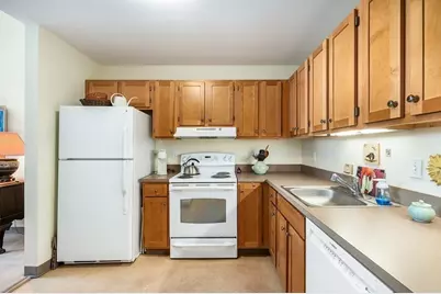 24 Cobblestone Ln #603, Gloucester, MA 01930 - Photo 8