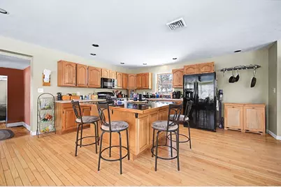 268 Wood St, Hopkinton, MA 01748 - Photo 4