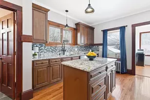 35 Spruceland Ave, Springfield, MA 01108 - Photo 16