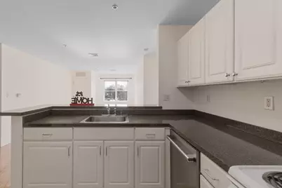 30 Franklin St #411, Malden, MA 02148 - Photo 4