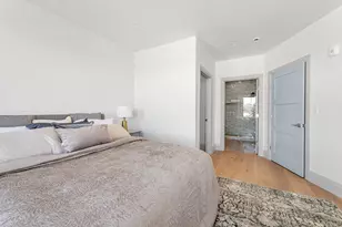 34 Oak St, Boston, MA 02136 - Photo 20