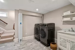 46 Mt Vernon St, Cambridge, MA 02140 - Photo 28