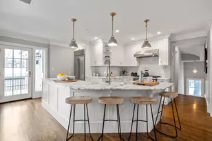 46 Mt Vernon St, Cambridge, MA 02140 - Photo 12