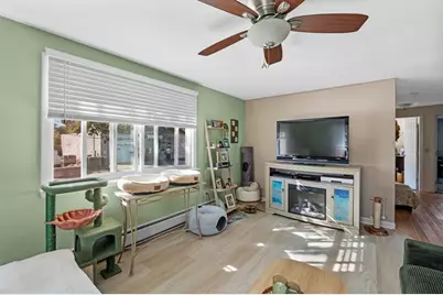 9 Cleveland Pl, Gloucester, MA 01930 - Photo 10